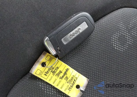 2016 Jeep Renegade Latitude z USA, uszkodzony, nr VIN ZACCJBBT2GPC82630